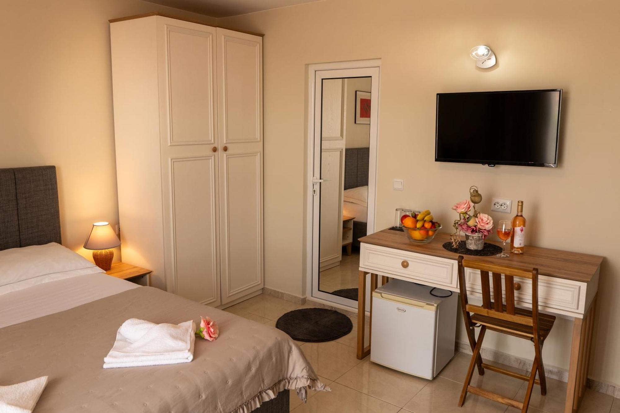 Rodos House Hotell Pomorie Eksteriør bilde
