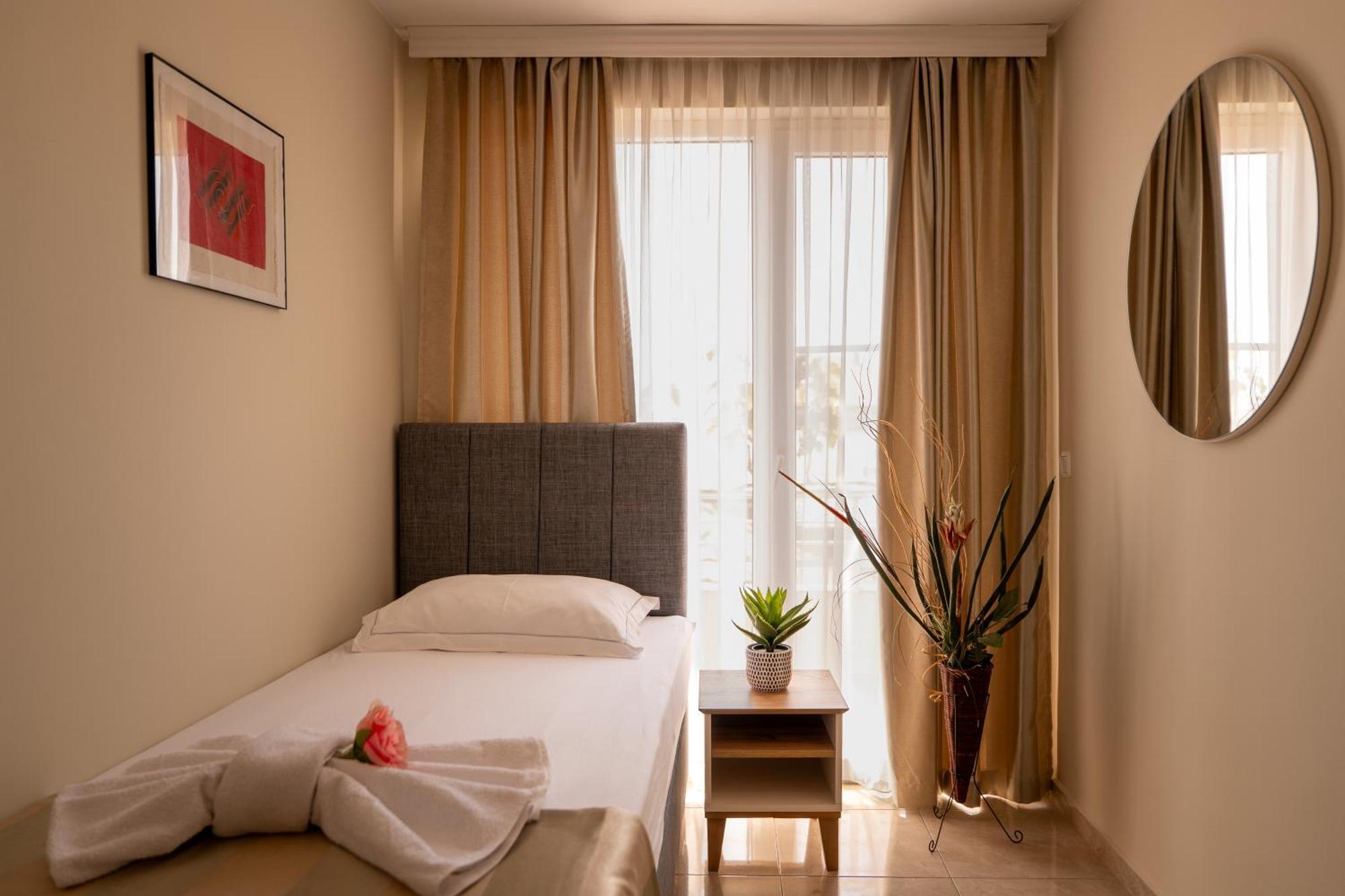 Rodos House Hotell Pomorie Eksteriør bilde
